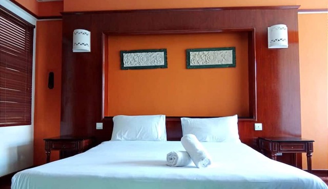 Alpine Premium Water Chalet 2