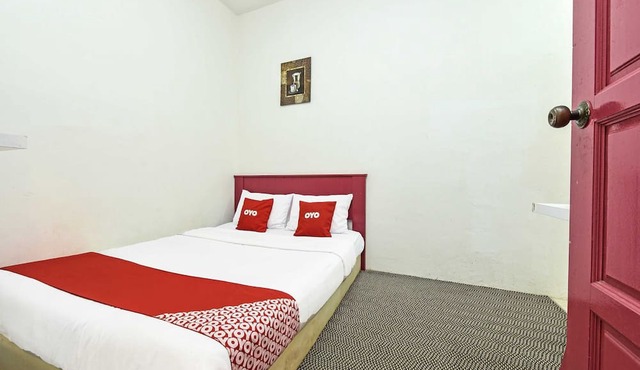 OYO 90999 DG HOTEL
