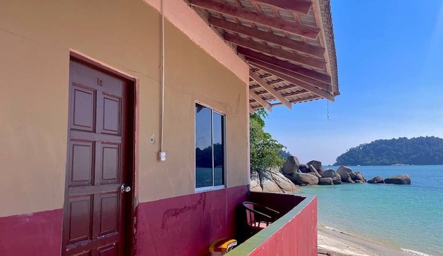 Pangkor Rimba Kem Teluk Nipah