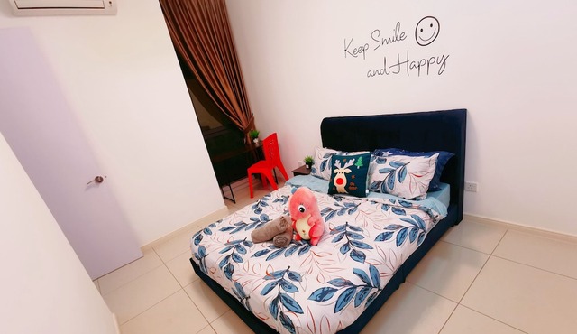 Legoland 3mins drive @Joyful Delight Families Suite -1-8pax -Pool Garden View