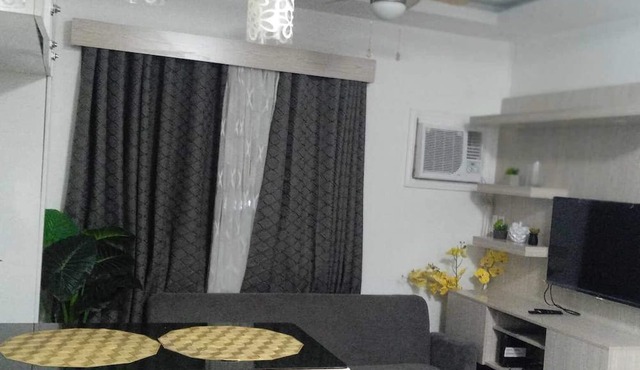 1 Br condo T2-8H