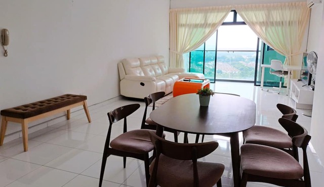 JB Bukit Indah Skyloft Suites
