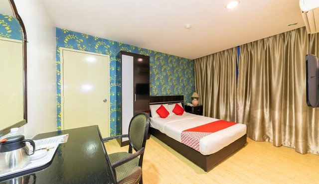 Capital O 90903 Blue Bell Hotel