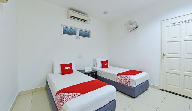 OYO 90879 Eleven Inn in Langkawi