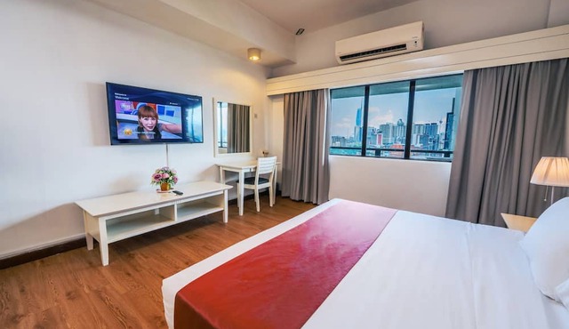 103 Hotel by manatidur