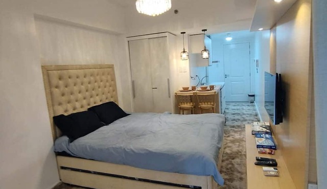Queen Studio San Fernando Pampanga
