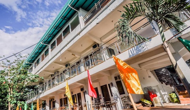 HK Beach Resort in Moalboal