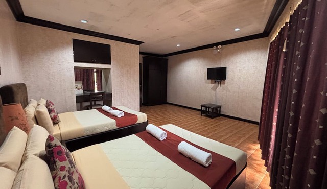 D'Japanese Tunnel Family Resort