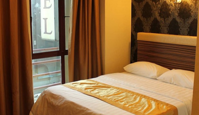 Clover Hotel