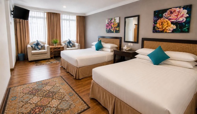 Royal Queenspark Hotel