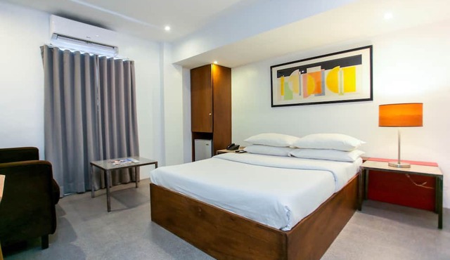 Hotel Durban in Makati