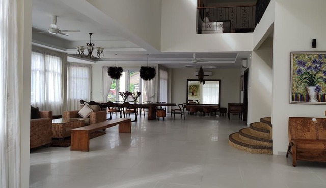 Retreat @Balik Pulau with private swimming pool and basketball court,up to 12pax in Balik Pulau