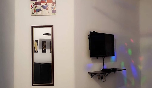 Homestay near UMS Sepanggar - ground floor with pool view! in Kota Kinabalu