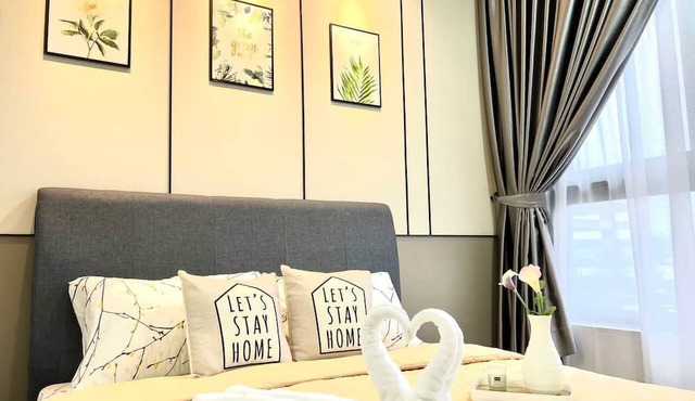 1 MIN TO MRT STATION , 3 STATION TO BUKIT BINTANG KLCC PAVILLION in Kuala Lumpur