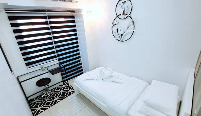 Stunning 2-Bedroom Condo