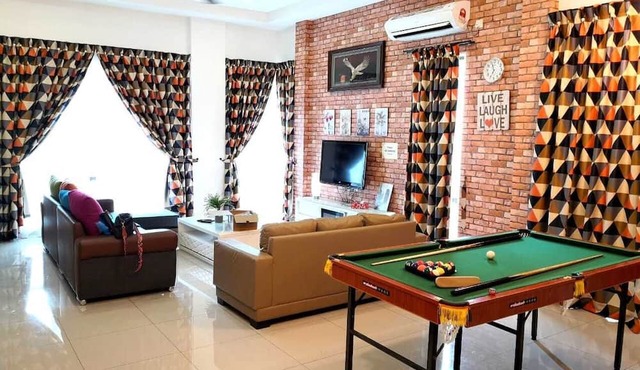 15P Lumut Lovely HOme 9min Beach Karaoke Snooker BBQ in house in LUMUT