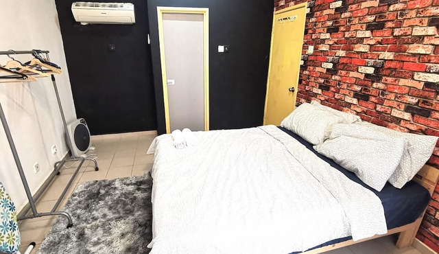 Centro Klang 2BR Loft Design Suite+ Atari TV games in Klang