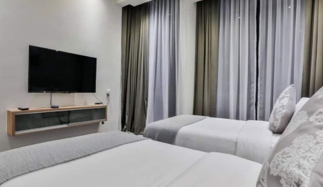 Deluxe King Suite with Twin Tower View 6 in Kuala Lumpur