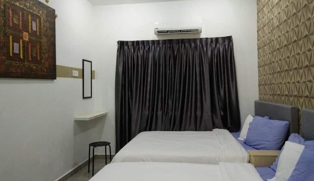 Nice Modern Design House (For 8 person) in Melaka