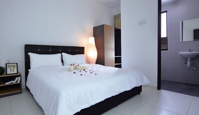 Deluxe 3BR Cozy Stay @ The Heights in Ayer Keroh