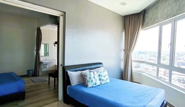 OCTAGON PREMIUM IPOH l TOWN CENTER l by Grab A Stay l 6-8PAX