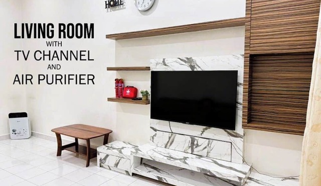 3-bedroom house in enchanting Sungai Petani with AC in Sungai Petani
