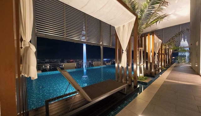 3R2B Ceylon Bkt Bintang Luxe Home KLCC 600MBPS in Kuala Lumpur