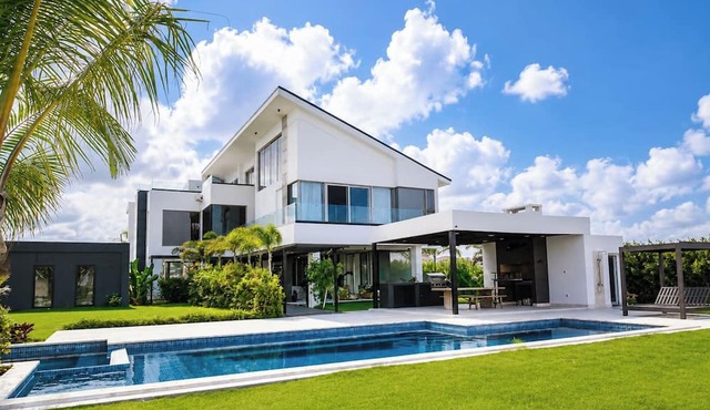 Villa La Mar | Golf & Ocean Views, Private Pool in Punta Cana