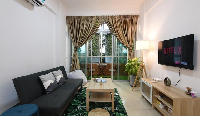 MOUNT AUSTIN MIDORI 8PAX/10 MINIT TO IKEA TEBRAU AND AEON TEBRAU/25MINIT TO CIQ in Johor Bahru
