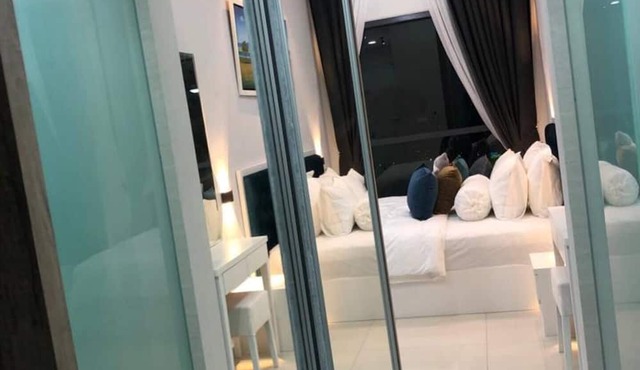 Lovely studio apt w pool & steam bath @ Damansara in Petaling Jaya