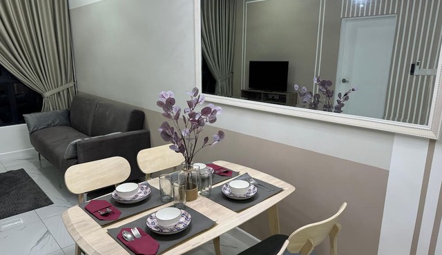 Cozy 2BR Suite [2–6 Pax] FREE 500Mbps Wifi Bangsar South in Kuala Lumpur