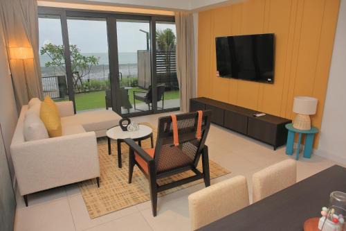 Beach Front Merissa Services Suite by Rimba Hill in Pantai Cenang