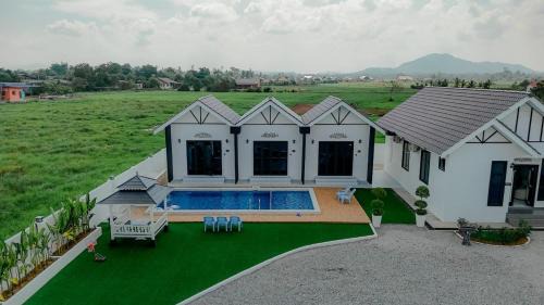 3 Bulan Purnama Studio Homestay