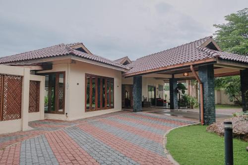The Villa - Private Pool near Tanjung Rhu Beach by WOW Holiday Homes