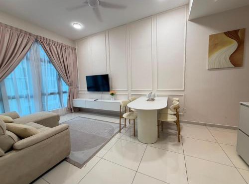 Space Residency 3 pax high floor KSL Mall