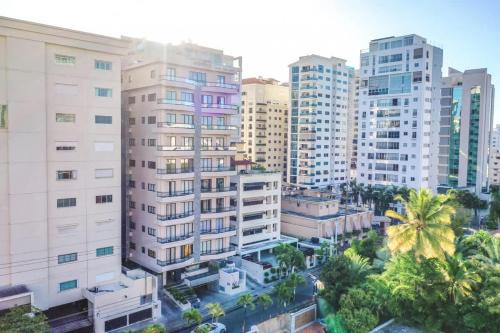 Santo Domingo Apartment with Pool, Gym & Free Parking in Los Prados