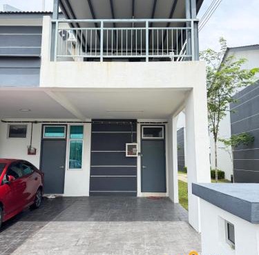 Cybersouth Townhouse Cozy Homestay 6PAX Netflix