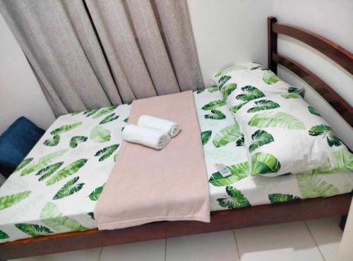 Corner Bungalow House with Parking 4-10 Pax in Mandaue City