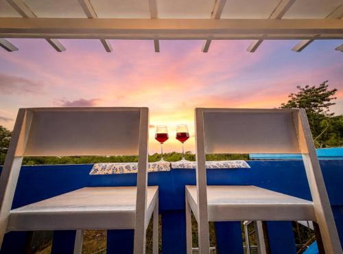 Casa Azul - Breathtaking 4BR Home in the City with Rooftop in Puerto Princesa
