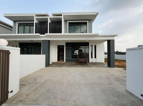 A32 Palmwood Pelangi Indah Homestay Corner House in Ulu Tiram