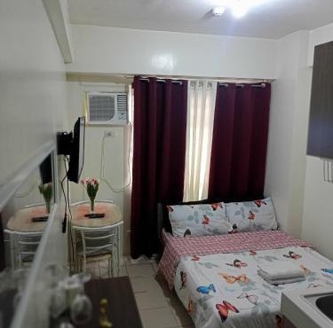 Deca Luxe Stay in Manila