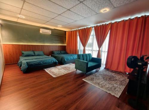 FnS Shoplot Building, Separate bathroom, Netflix in Kota Tinggi