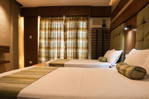 Charina's Suite Hotel in Santiago City
