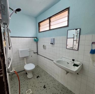 Jb Capsule Hostel