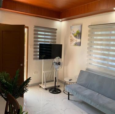 Affordable 4-6 PAX Junelsa Homestay Alaminos City in Bued