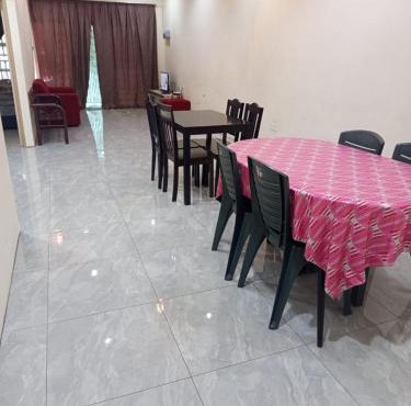 Azizan Homestay Bahau