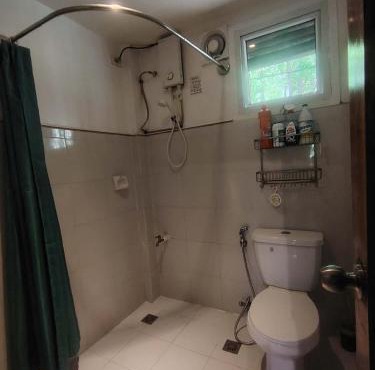 Lar'amar Hillside Studio Cabin for 2 in Puerto Princesa