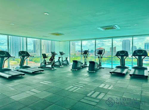 Paragon Suites Near CIQ by Stayrene