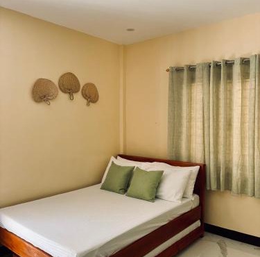 Zions Watchtower Beach Resort in San Roque