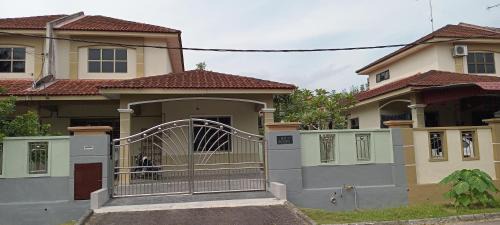 kluanghomestayvilla